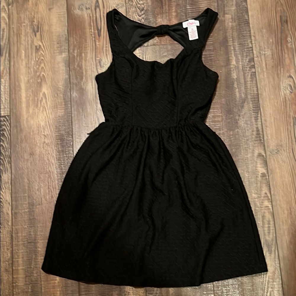 Candie's Black Sleeveless Top